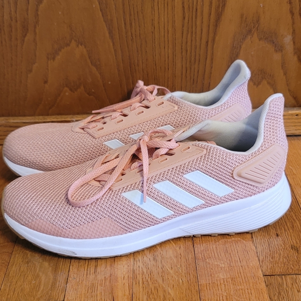 Adidas Women's Cloudfoam Size 9